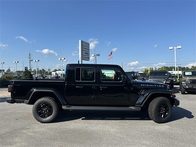 2025 Jeep Gladiator Sport photo 4
