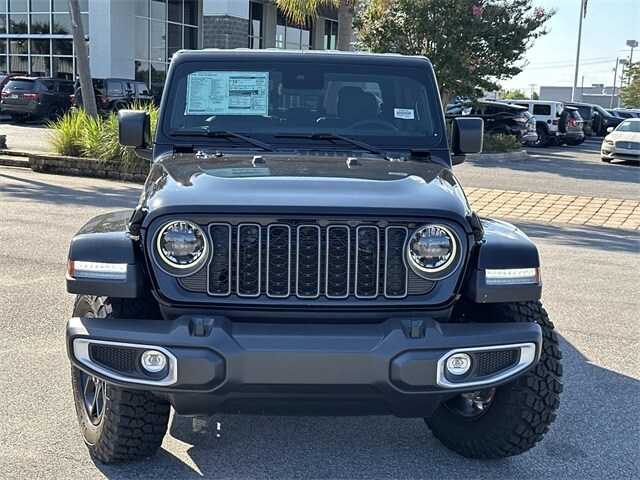 2025 Jeep Gladiator Sport photo 2