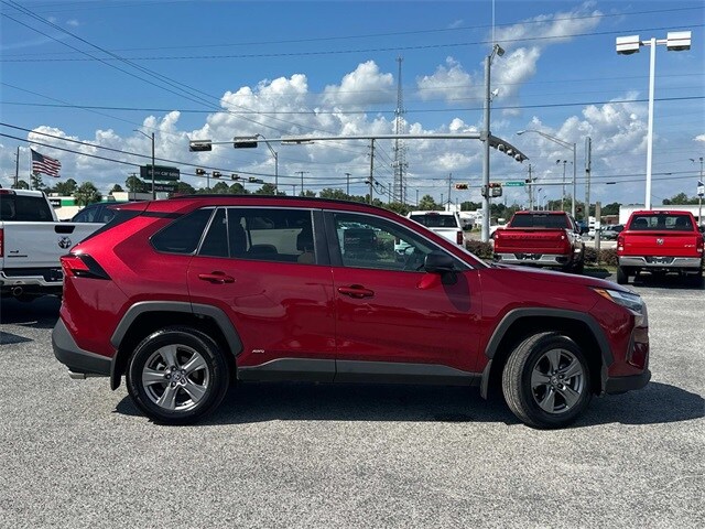 2024 Toyota RAV4 LE photo 4