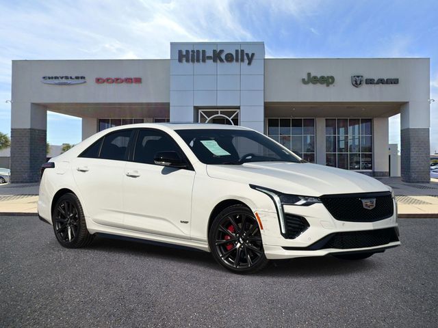 2022 Cadillac CT4