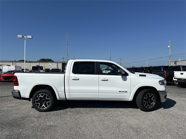 2025 Ram 1500 Laramie photo 4