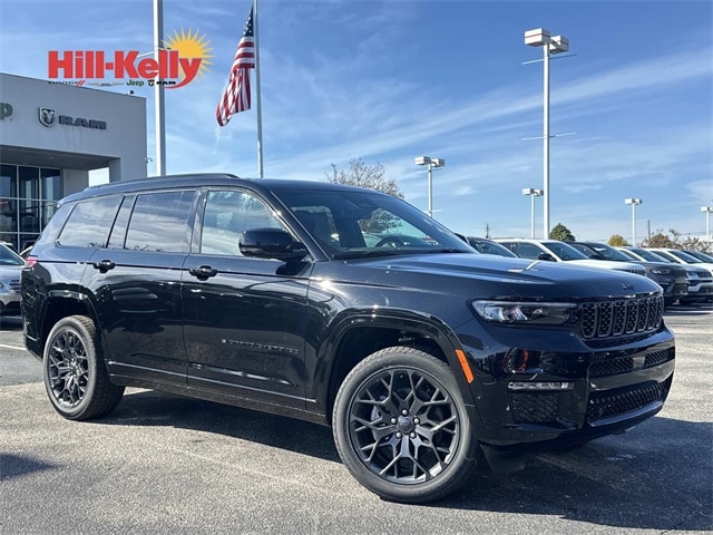 2025 Jeep Grand Cherokee L Summit's photo