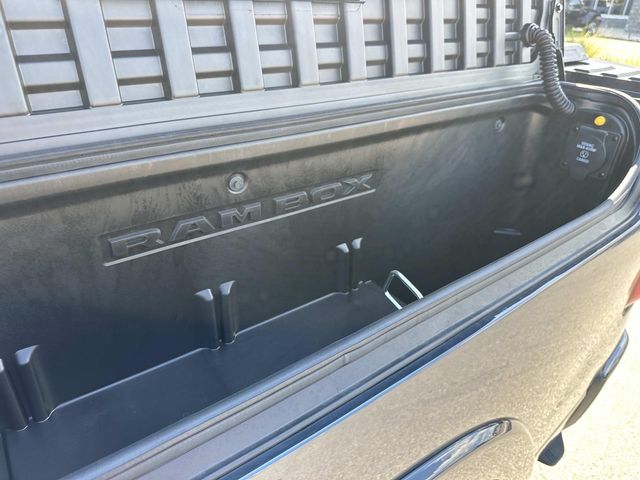 2026 RAM 1500 Limited - Photo 8