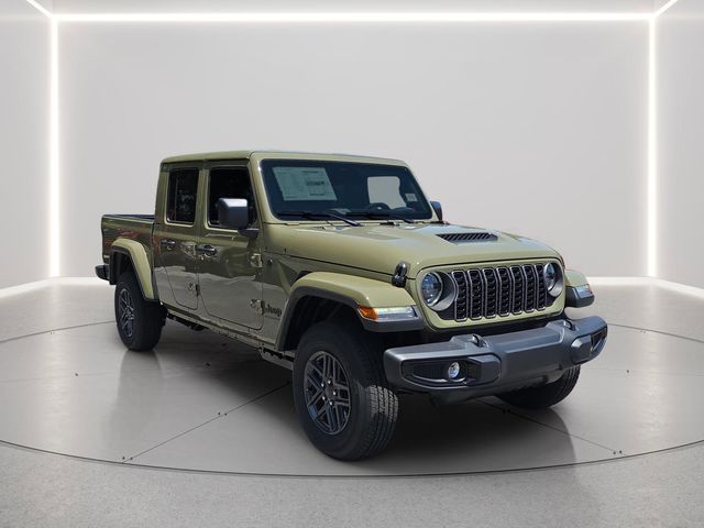 2026 Jeep Gladiator Sport S Auto's photo
