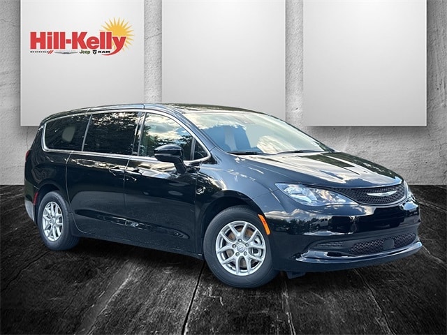 2026 Chrysler Voyager LX's photo