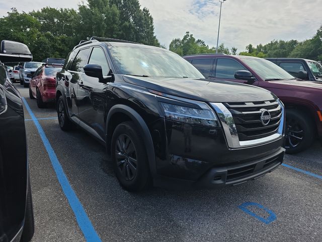 2022 Nissan Pathfinder SV 2WD's photo