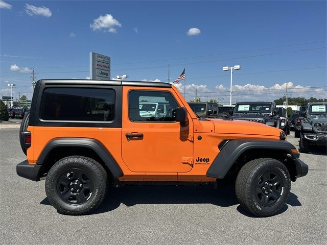 2025 Jeep Wrangler Sport photo 3