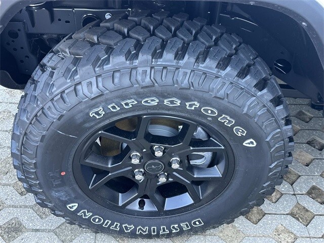 2025 Jeep Gladiator Sport photo 4