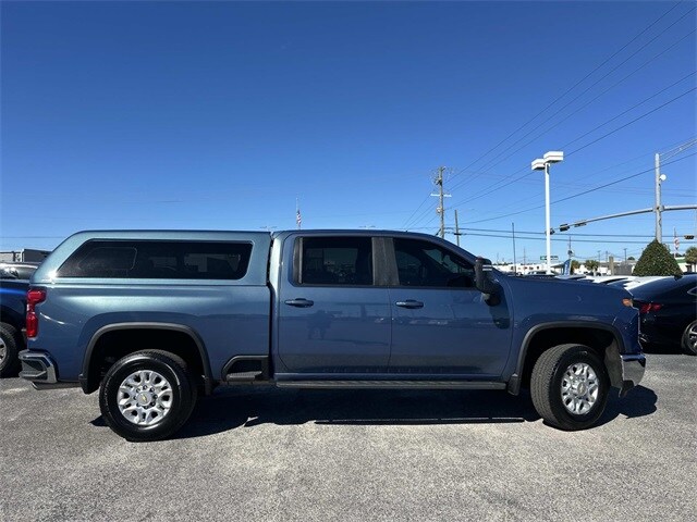 2025 Chevrolet Silverado 2500HD LT photo 4