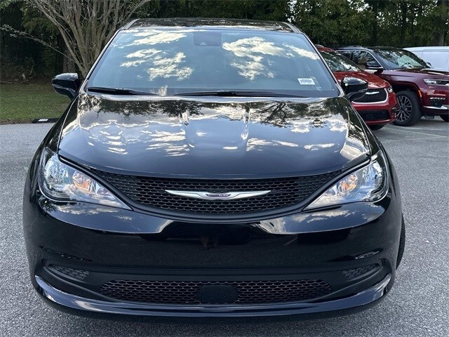 2026 Chrysler Voyager LX photo 2