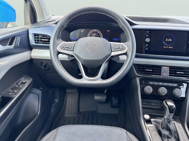 2023 Volkswagen Taos SE - Photo 13