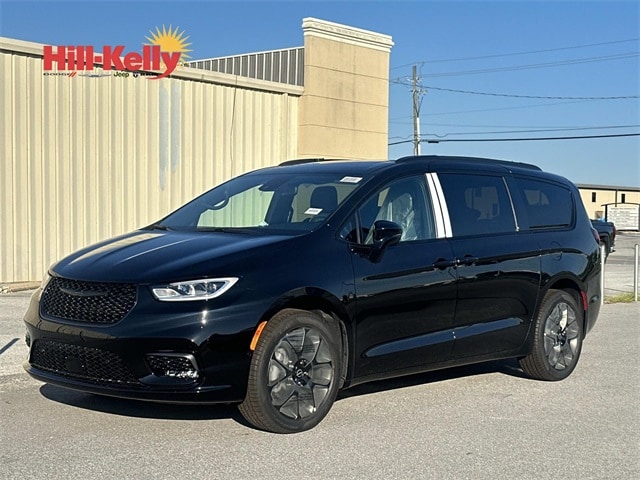 2026 Chrysler Pacifica Passenger Van 