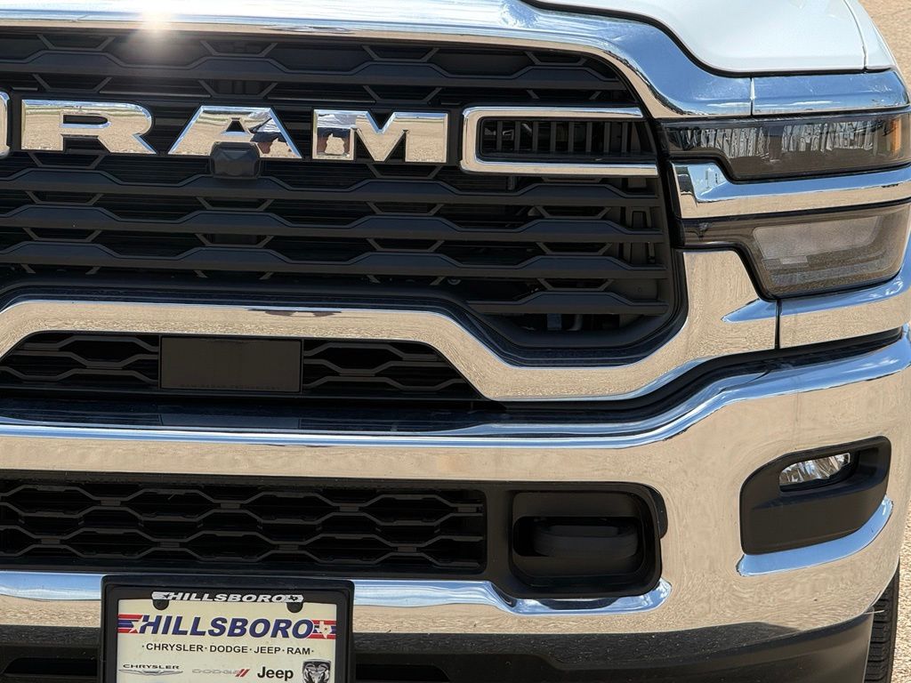 2025 RAM 2500 Tradesman - Photo 12