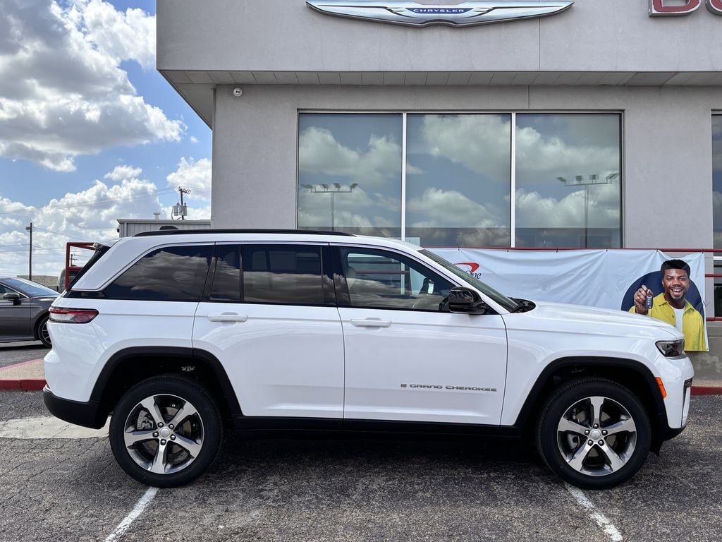 New 2026 Jeep Grand Cherokee LIMITED 4X2 Sport Utility