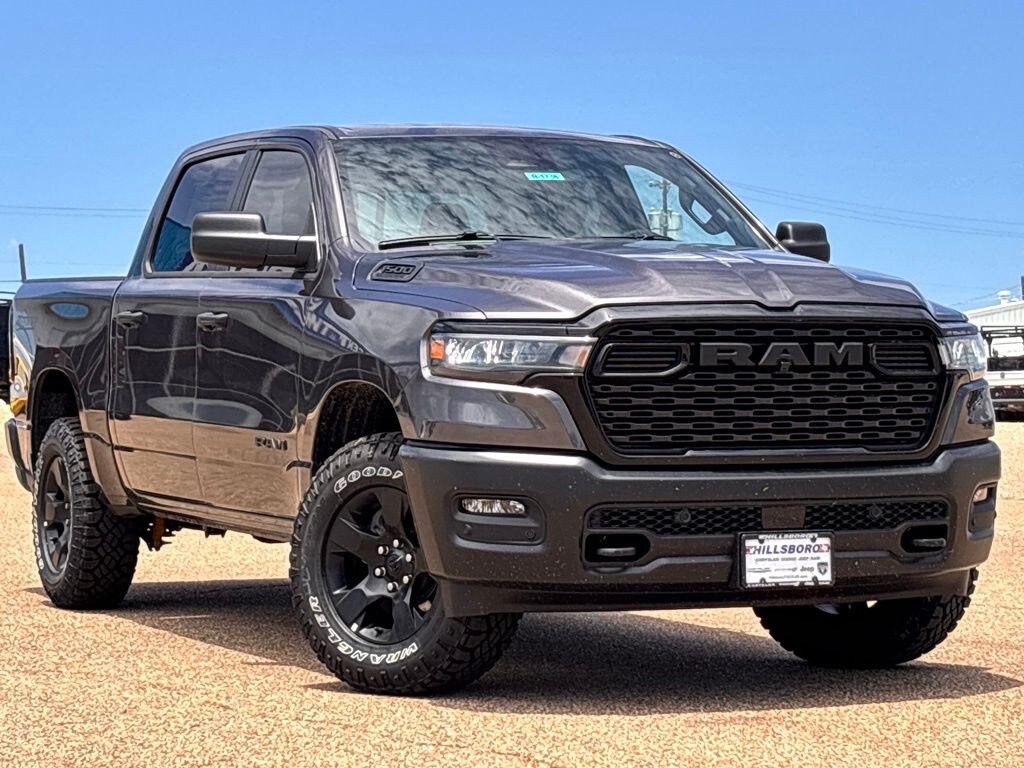 New 2026 Ram 1500 WARLOCK CREW CAB 4X4 5'7 BOX Pickup