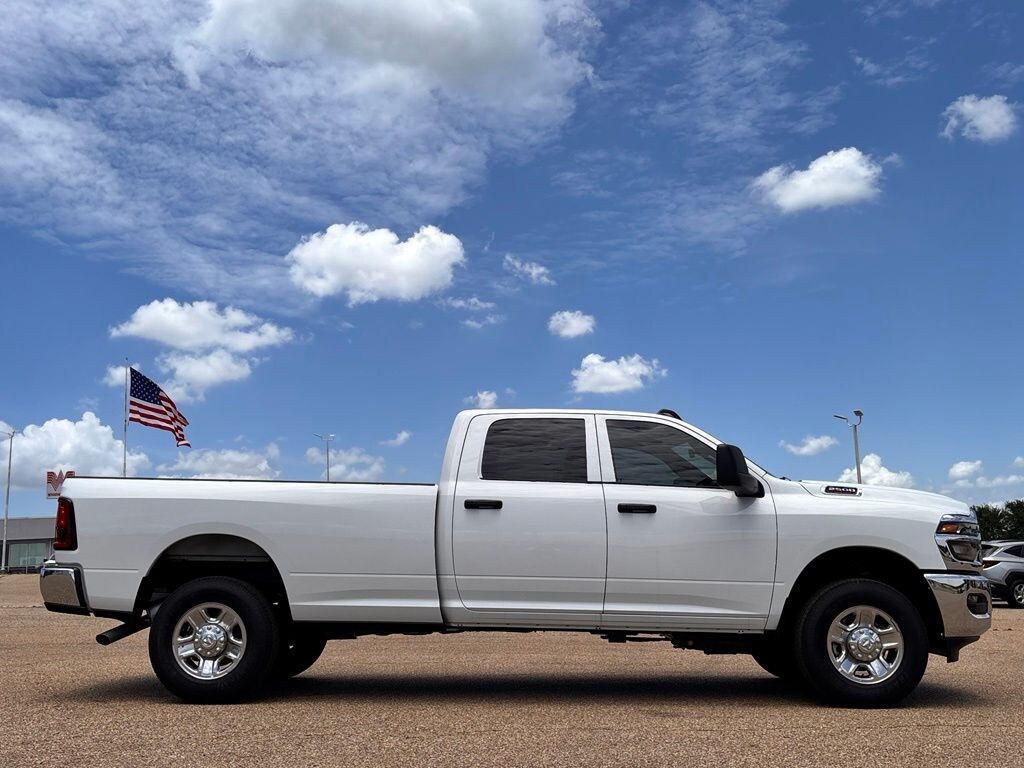 New 2026 Ram 2500 TRADESMAN CREW CAB 4X4 8' BOX Pickup