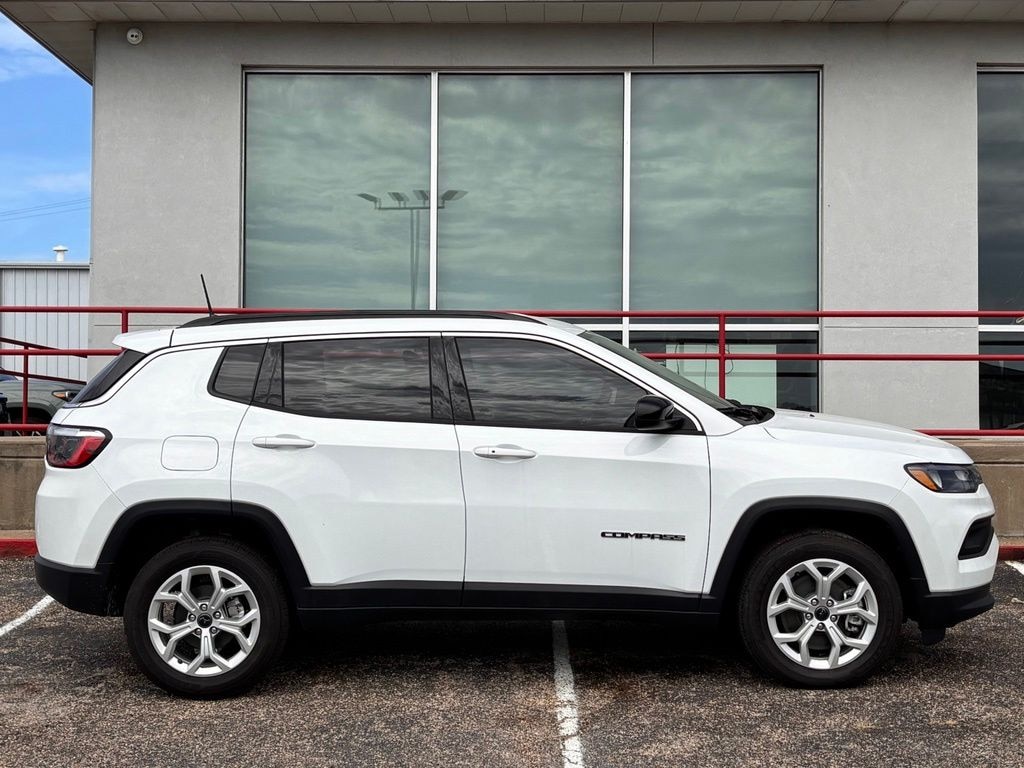 New 2026 Jeep Compass LATITUDE 4X4 Sport Utility