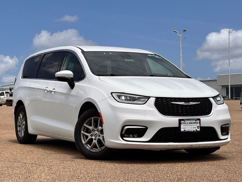 Used 2023 Chrysler Pacifica Touring L Van Passenger Van