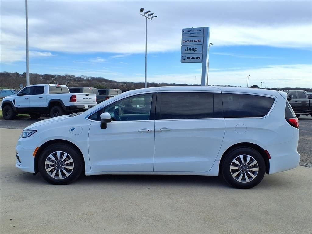 Used 2023 Chrysler