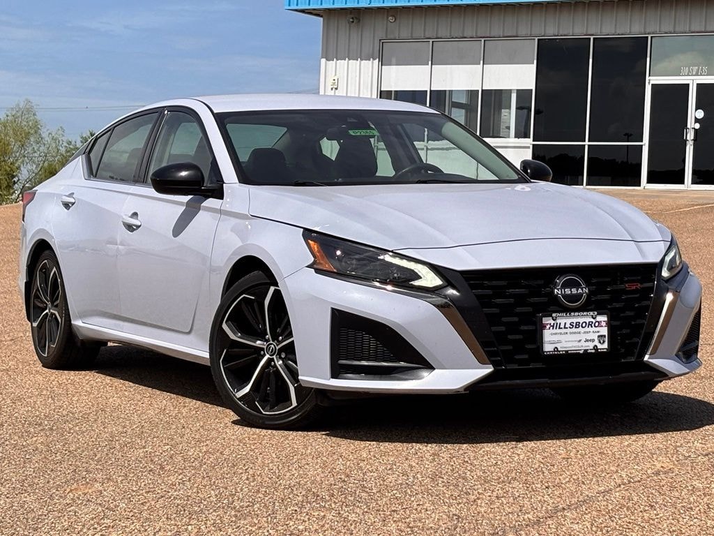 Used 2023 Nissan Altima 2.5 SR Sedan