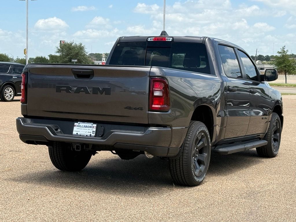 New 2026 Ram 1500 EXPRESS CREW CAB 4X4 5'7 BOX Pickup