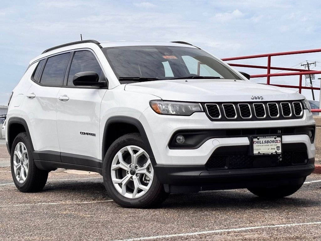 New 2026 Jeep Compass LATITUDE 4X4 Sport Utility