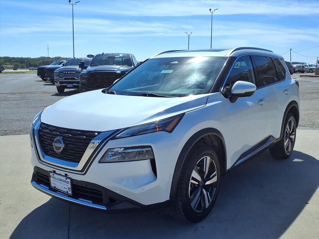 2023 Nissan Rogue SL - Photo 3