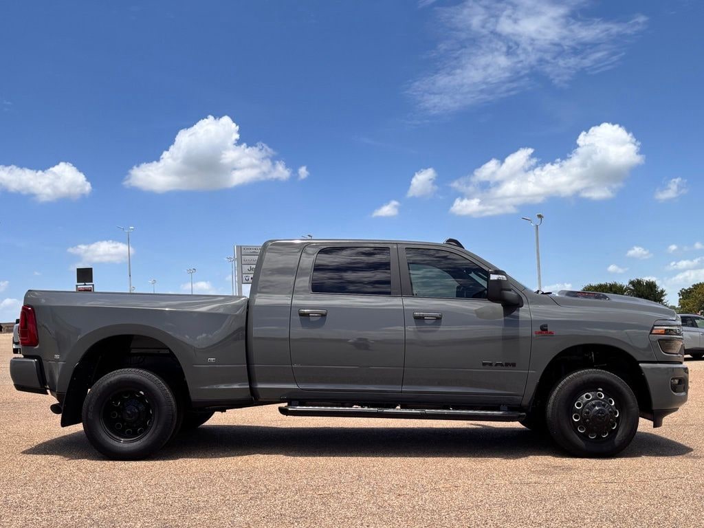 New 2026 Ram 3500 LARAMIE MEGA CAB 4X4 6'4 BOX Pickup