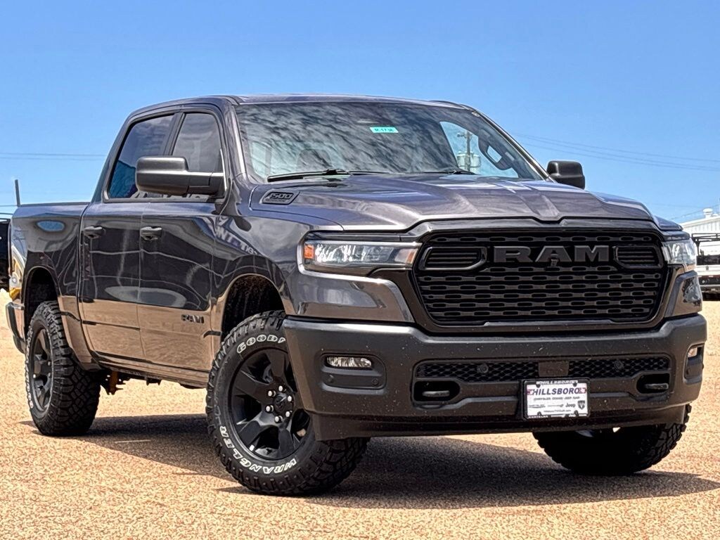 New 2026 Ram 1500 WARLOCK CREW CAB 4X4 5'7 BOX Pickup