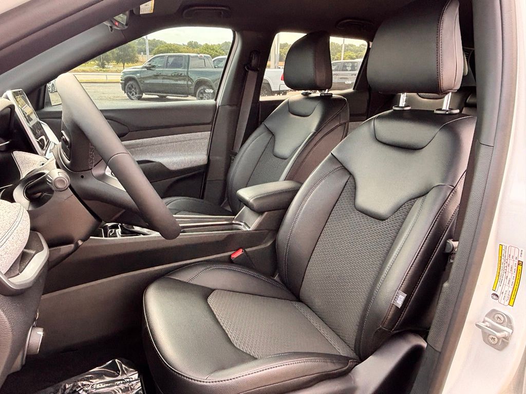 2026 Jeep Compass Latitude - Photo 21