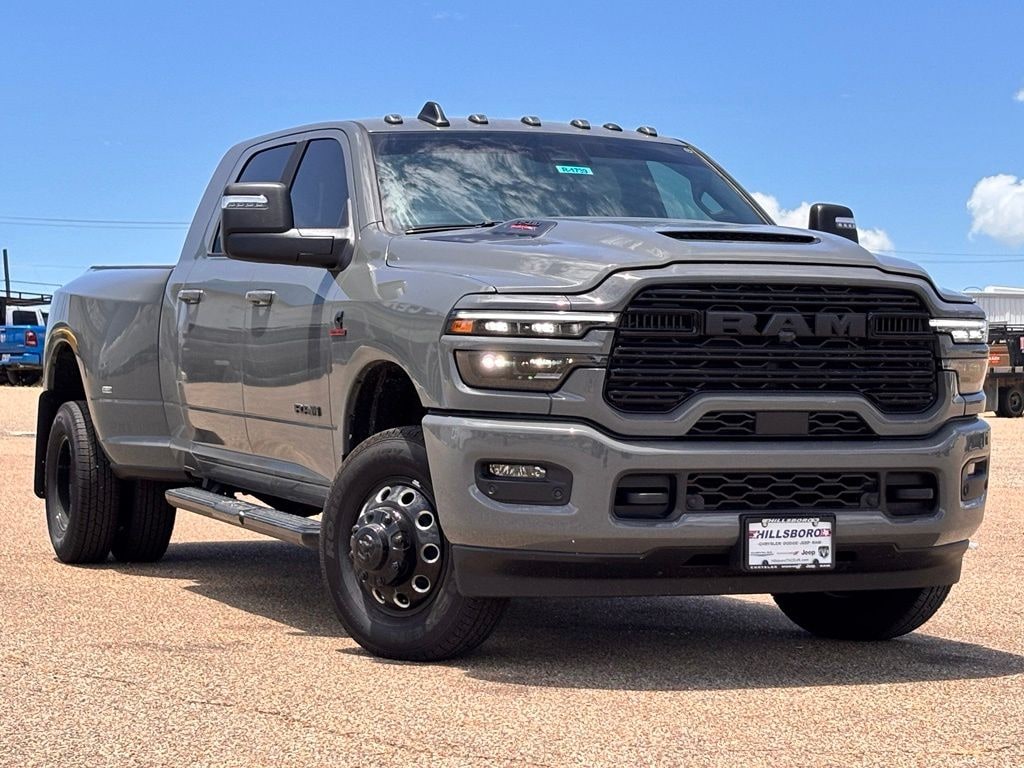 New 2026 Ram 3500 LARAMIE MEGA CAB 4X4 6'4 BOX Pickup