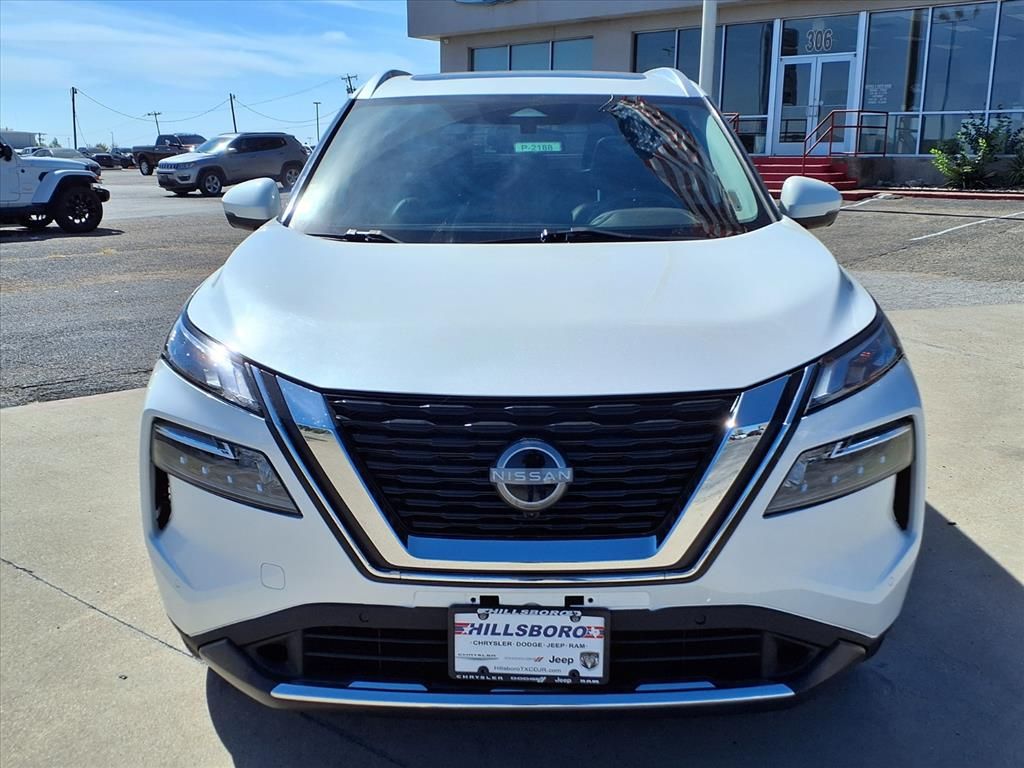 2023 Nissan Rogue SL - Photo 2