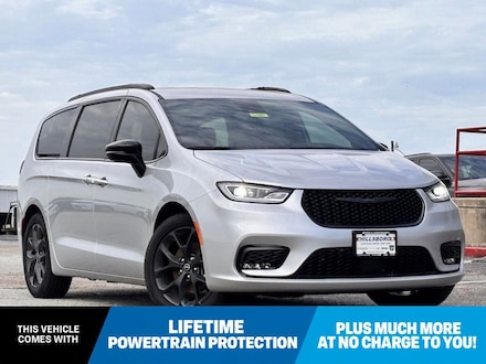2026 Chrysler Pacifica SELECT Passenger Van
