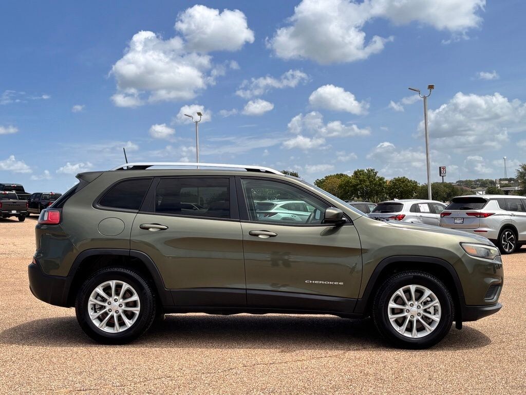 Used 2021 Jeep Cherokee Latitude SUV