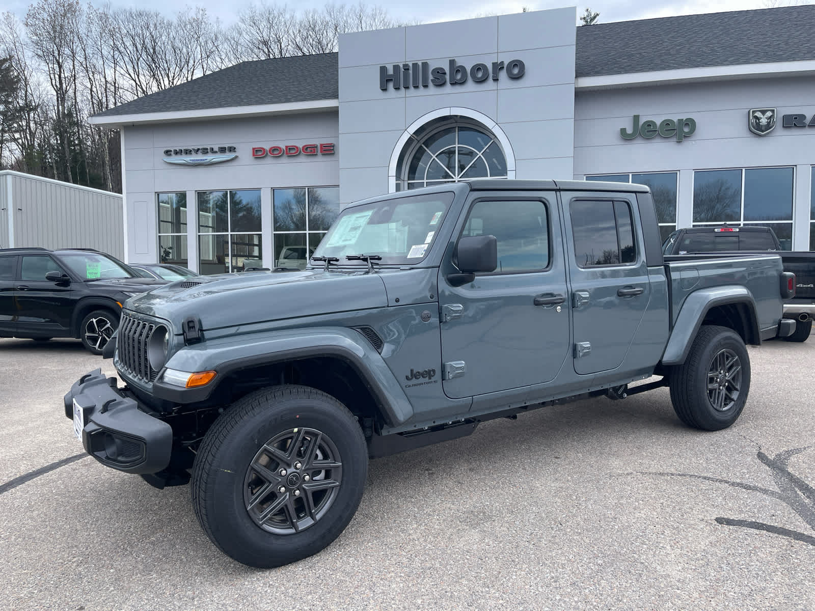2026 Jeep Gladiator Sport S Auto's photo