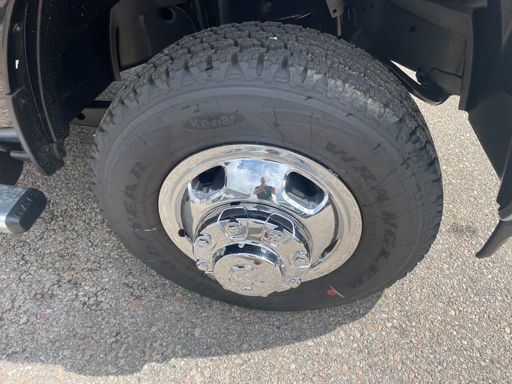 New 2024 Ram 3500 Chassis Cab 3500 TRADESMAN CHASSIS REGULAR CAB 4X4 60' CA Pickup
