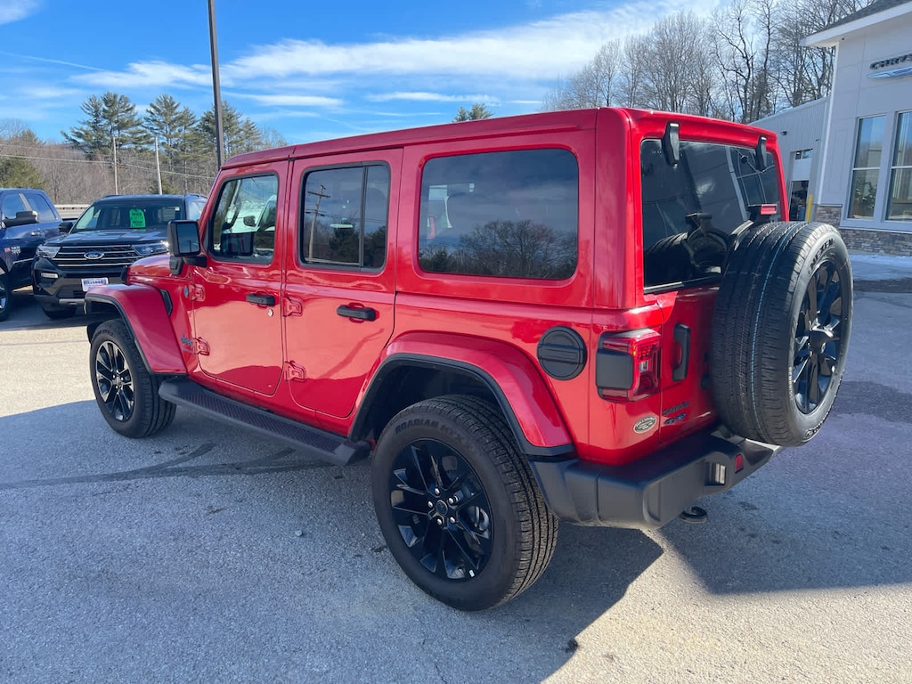 Used 2025 Jeep Wrangler 4xe Sahara SUV