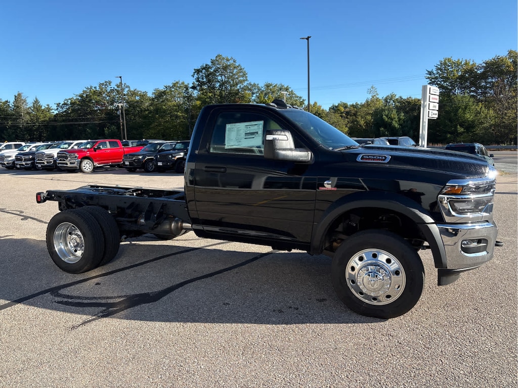 New 2025 Ram 5500 Chassis Cab 5500 TRADESMAN CHASSIS REGULAR CAB 4X4 60' CA Pickup