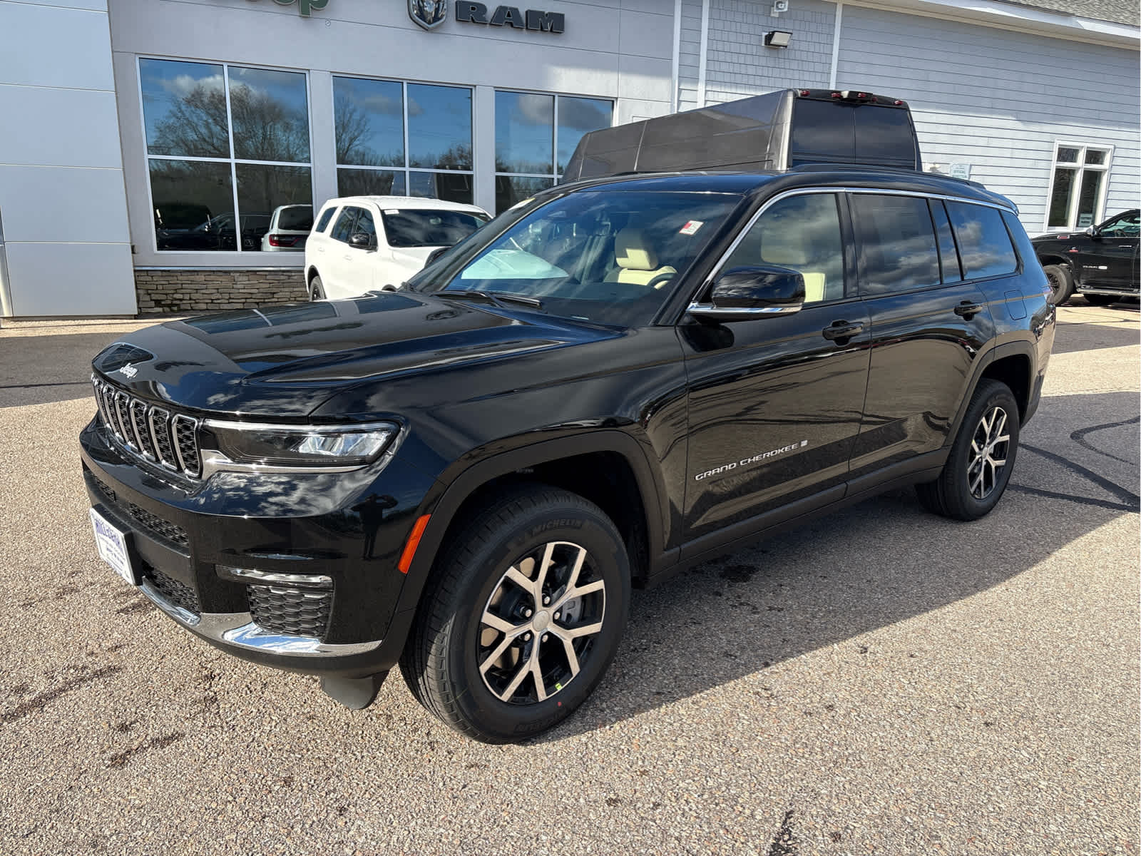 2025 Jeep Grand Cherokee L Limited's photo