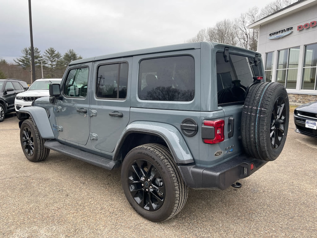 Used 2025 Jeep Wrangler 4xe Sahara SUV