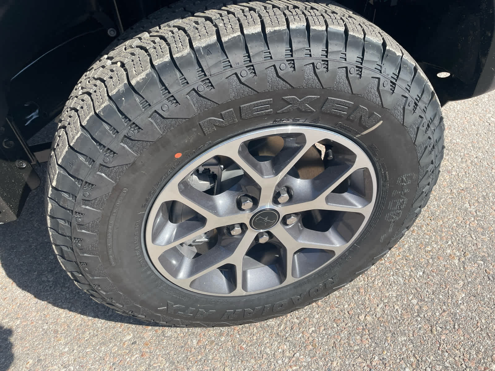 2025 Jeep Wrangler Sport photo 4