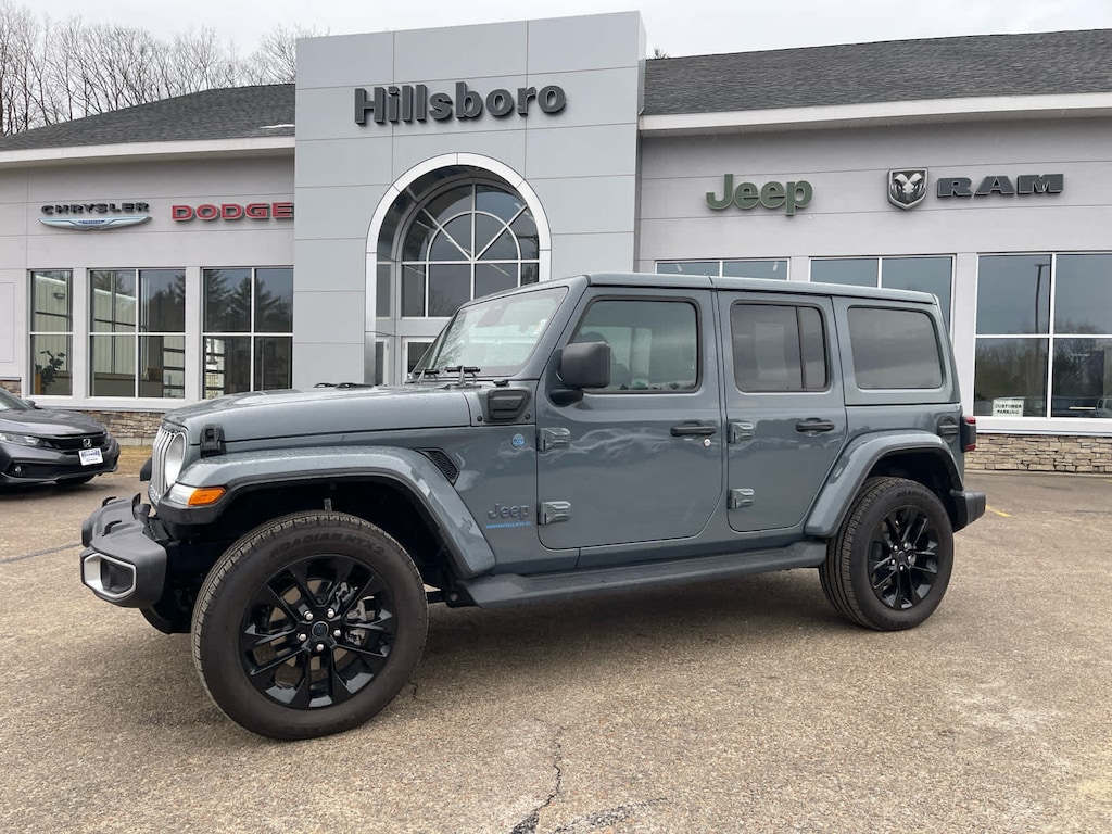 Used 2025 Jeep Wrangler 4xe Sahara SUV