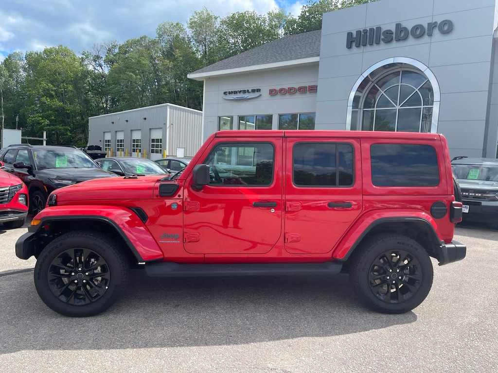 Used 2025 Jeep Wrangler 4xe Sahara SUV