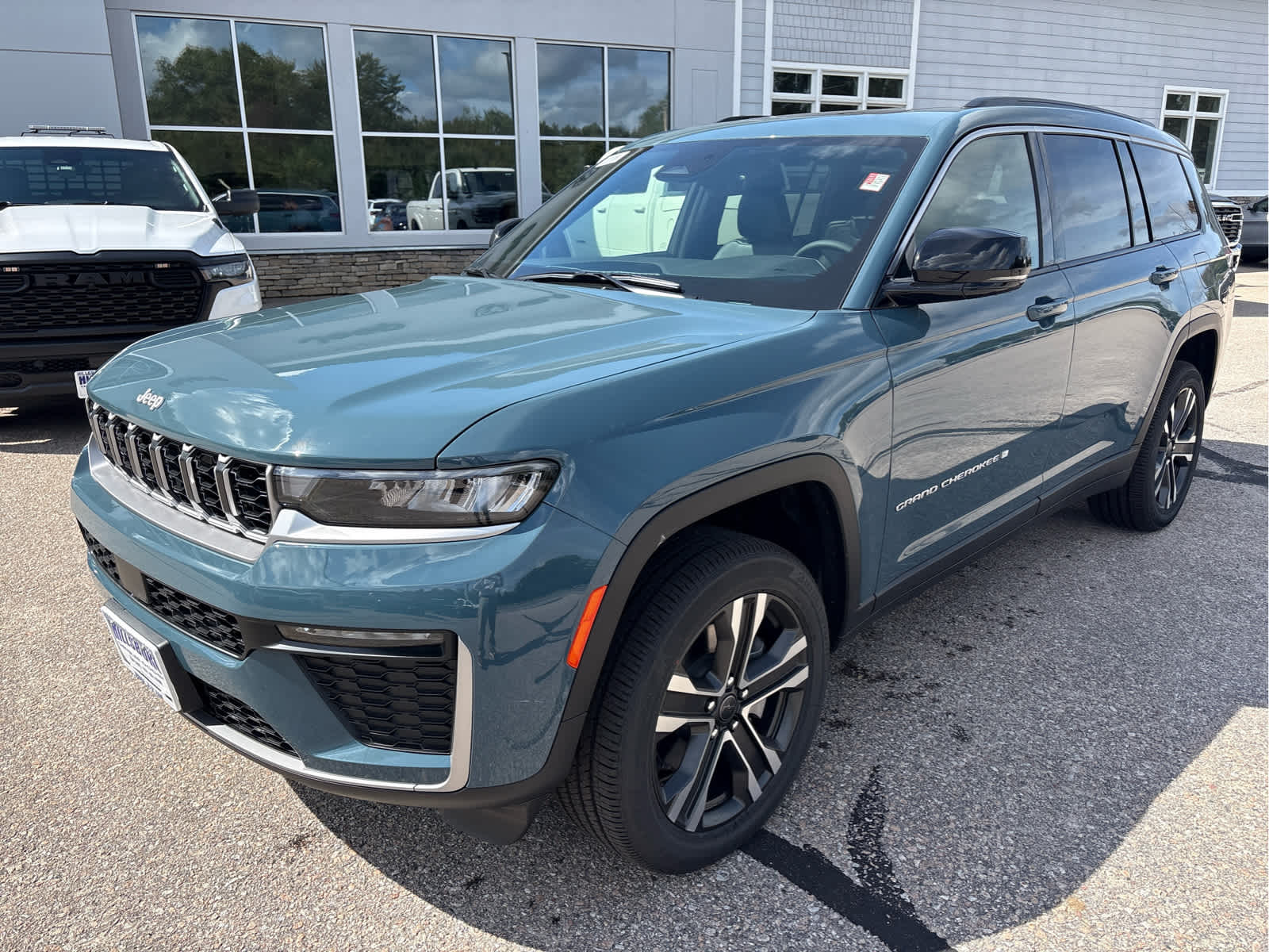 2027 Jeep Grand Cherokee L Limited