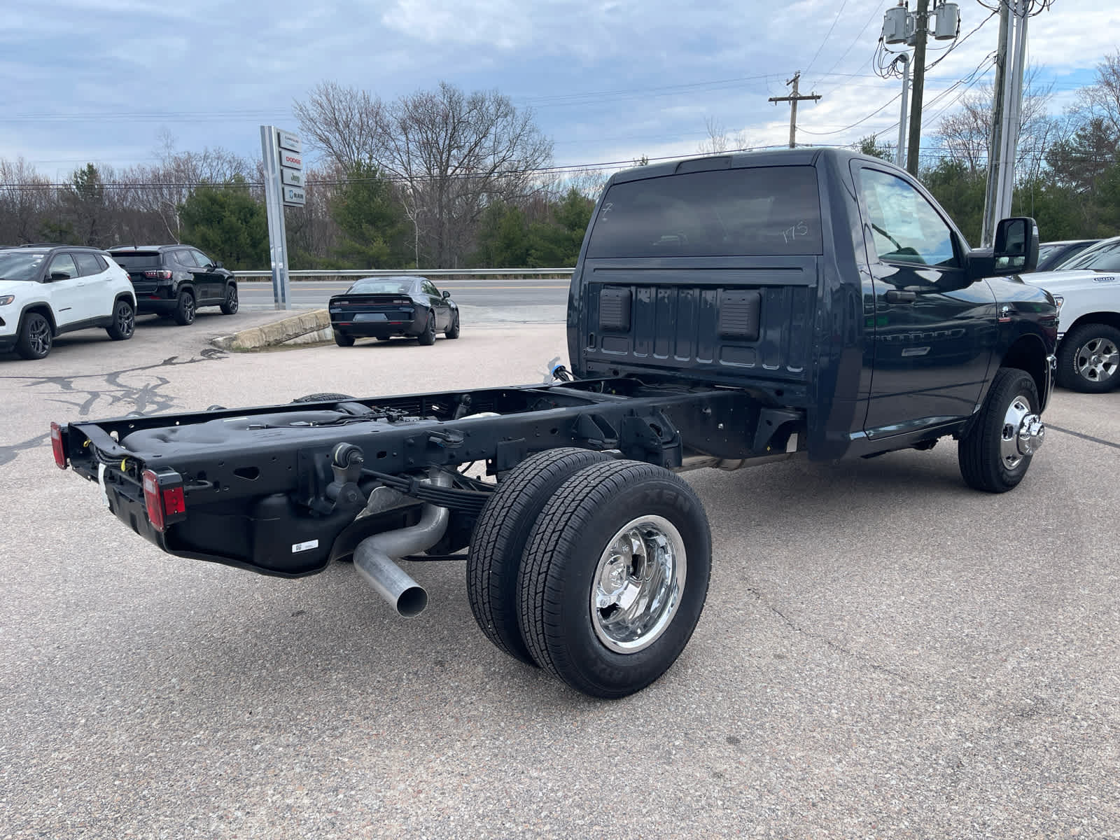 2026 RAM 3500 Chassis Tradesman - Photo 6