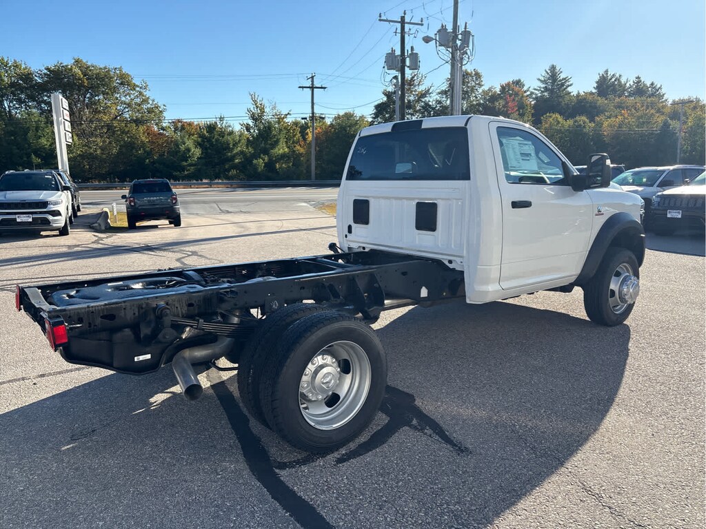 New 2025 Ram 5500 Chassis Cab 5500 TRADESMAN CHASSIS REGULAR CAB 4X4 60' CA Pickup