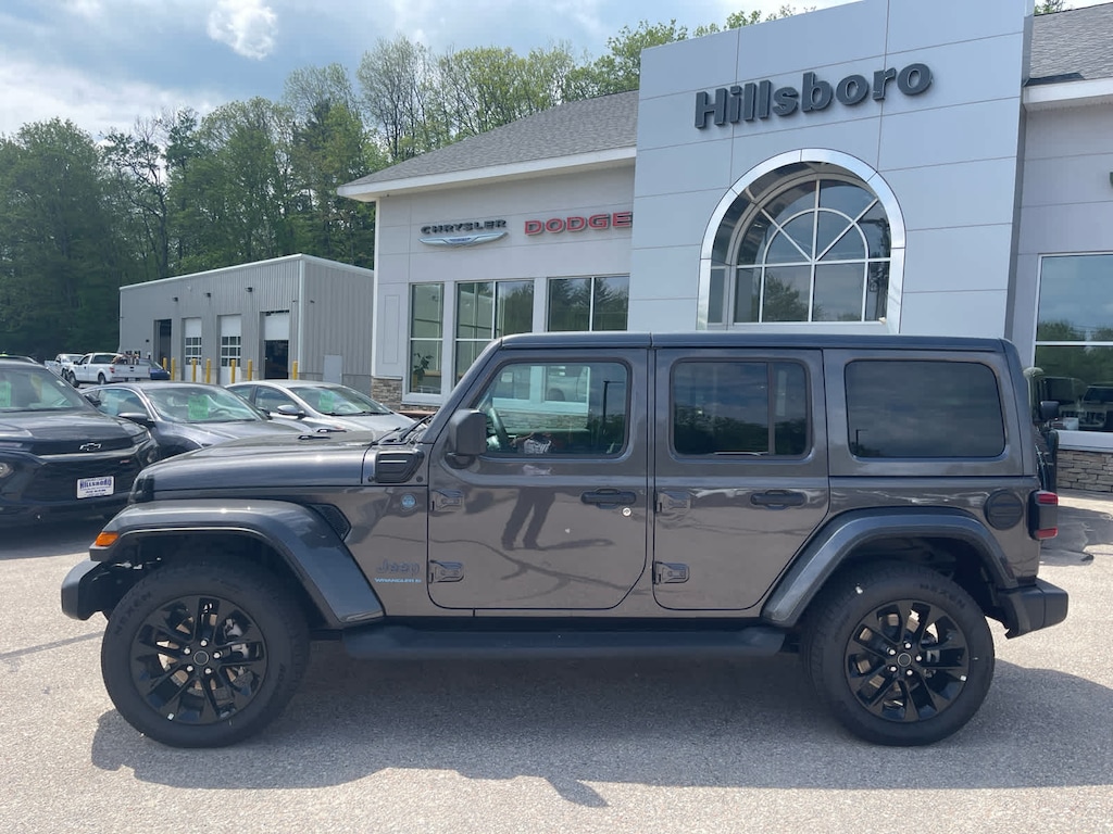 Used 2025 Jeep Wrangler 4xe Sahara SUV