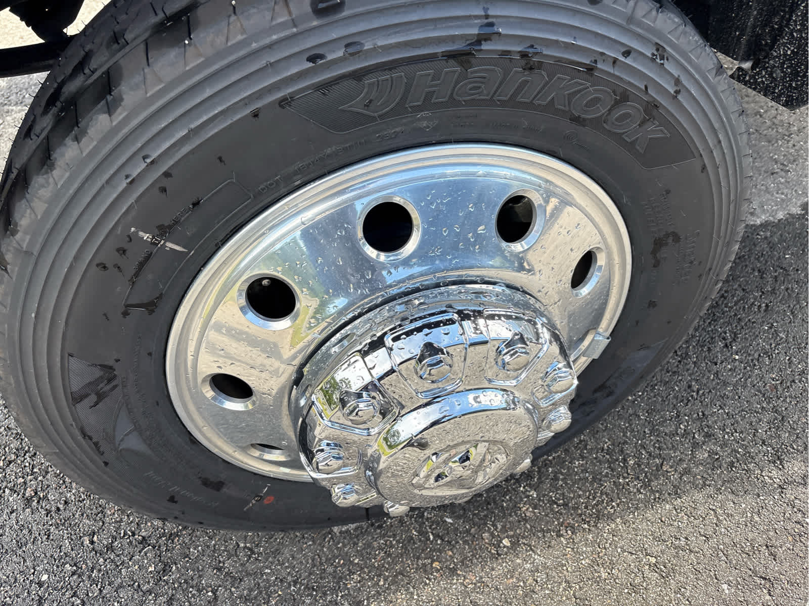 2025 Ram 5500 Tradesman photo 2