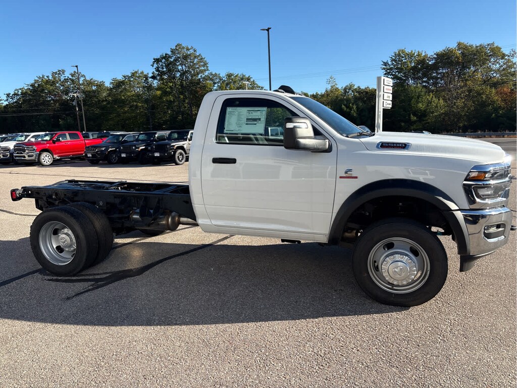 New 2025 Ram 5500 Chassis Cab 5500 TRADESMAN CHASSIS REGULAR CAB 4X4 60' CA Pickup