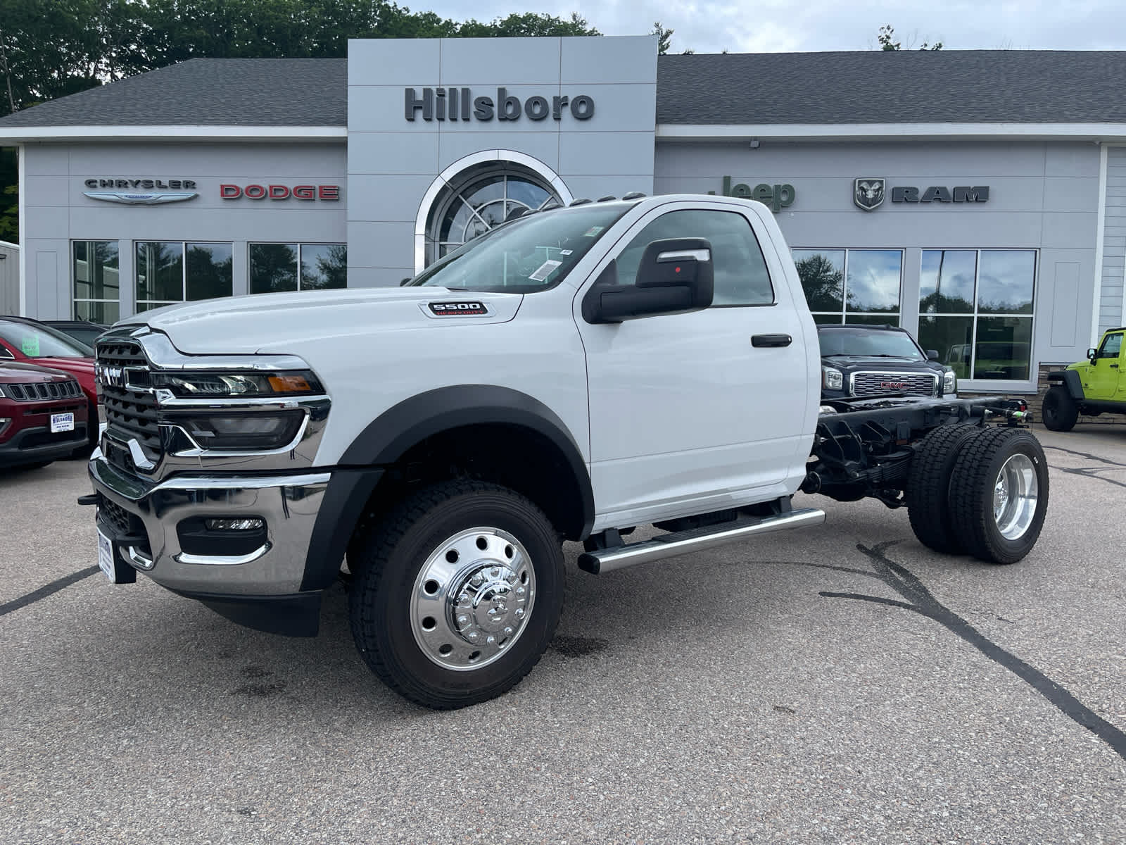 2026 RAM 5500 Tradesman 4X4 Reg Cab SWB DRW 145" WB's photo